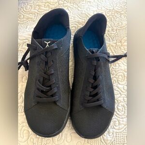 Flux Footwear Adapt Trainer USTriple Black Barefoot Shoes